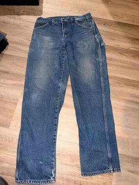 Classic Men's Blue Straight-Leg Jeans